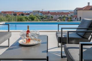 Luxury Villa Providenza - 2