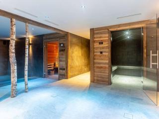 Chalet de luxe avec piscine, sauna, hammam, cinéma et salle de jeu - FR-1-694-3 - Val dʼIsère - 1