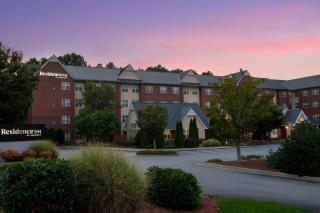 Residence Inn by Marriott Greensboro Airport - 8