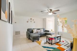 Spacious Naples House Sleeps 10 with Pool Gazebo and Outdoor Grill - 0