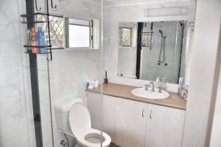 Entire Holiday Apartment - Westcourt - 2