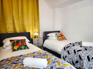 Manor House, Modern 2-Bedroom Apartment, Parking, WiFi, Central Location - Kidlington - 7