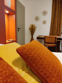 L'étoffe, charmante chambre au Mas des Roses - 5