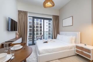 Immaculate studio great for 2 in Meydan - Dubai - 0