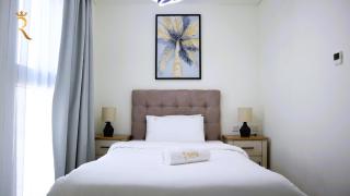 Lavish 2BR Getaway with Pool, Gym & WiFi Al Raha - Abu Dhabi - 5