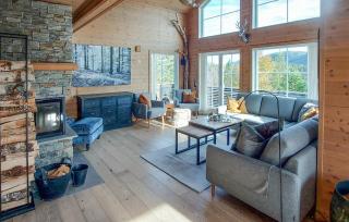 4 Bedroom Cozy Home In Skollenborg - 8