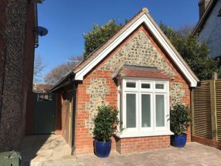 The Coach House, GUILDFORD - Guildford - 0