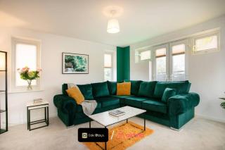 30Nights Savings l 3BedRooms l City Center l Leicester l Premium Deals by Oak Stays l Exclusive Deal on 3 Bed City Center Leicester Apartment l Sleeps 6 l Free Parking l Wifi l Stylish l City View l By Oak Stays Short Lets & Serviced Accommodations - Leicester - 1