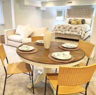 Colonial Stay- 7 BR-up to 14 Guests - Roswell - 3