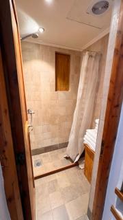 "Refugio Araucaria" Loft para familias y parejas con vista al lago Nahuel Huapi - San Carlos de Bariloche - 4