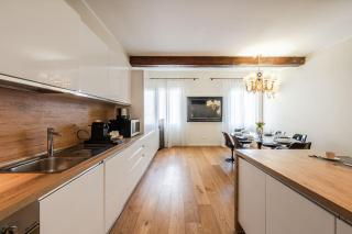Palazzo artisti 270mq Penthouse 4 bedr Jacuzzi - Modena - 5