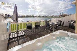 Windrush Lake 82, Puffin Lodge - P - South Cerney - 0