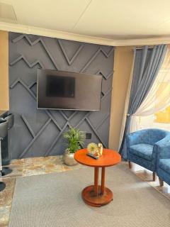 Spacious stay-in 2bedroom apartment - Kempton Park - 7