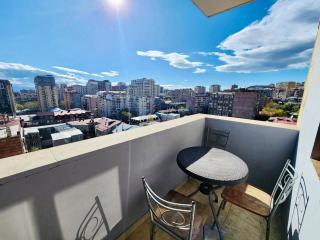 Top Location City Center, Modern Large Apartment with Separate Spacious Living room and Kitchen, Balcony and 2 Bedrooms - Yerevan - 5
