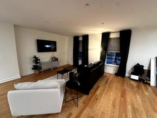 Chic Modern Comfort in Chicago - Chicago - 0