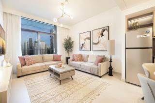 Lux Sky Residence, Burj Crown, Opera Boulevard View by Dubai Mall - Dubai - 9