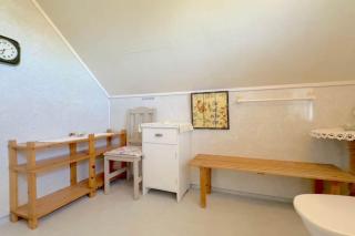 Lofoten midnight sun spot house on the beach - 9