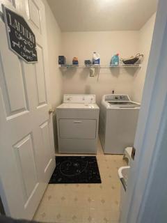 Charming Entire 3 Bedrooms House with AC and Wifi - Charlotte - 7