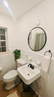 3 Bed Pad in Quiet and Central Jax Burb - 3
