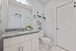 NEW! Fresh Urban Getaway - 5