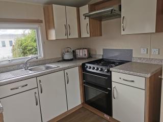Cosy 3 Bedroom Beachfront Getaway in Mersea - West Mersea - 4
