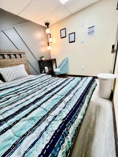 R6 Room Near Airport - Mississauga - 9