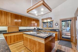 New! Birch Fairway House - On golf course - Hot tub - Garage - Family friendly - McCall - 4