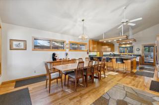 New! Birch Fairway House - On golf course - Hot tub - Garage - Family friendly - McCall - 3