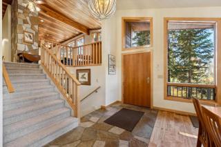 New! Birch Fairway House - On golf course - Hot tub - Garage - Family friendly - 1