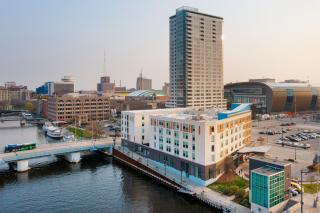 aloft Hotel Milwaukee Downtown - Milwaukee - 9