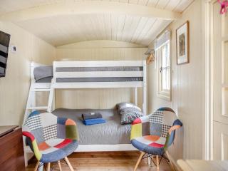 Joseph's Hide - Uk43570 - 3