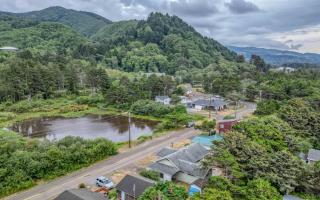 Ocean Breeze - Meredith Lodging - Rockaway Beach - 9