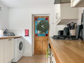 Taffs Well Cottage - 4