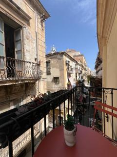 GRETA'S APARTMENT DISCESA DELLE CAPRE - Palermo - 4