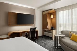 Courtyard by Marriott Omaha East/Council Bluffs, IA - 2