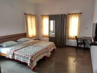 Aashraya Home Stay - Mysore - 7