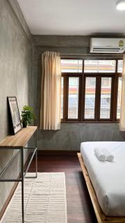Kith & Kin Hostel - Godown - 0