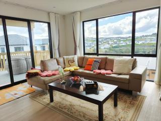 Orewa New house with view on deck near Cafe,bush & river - 6