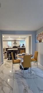 The cardinal house - 3