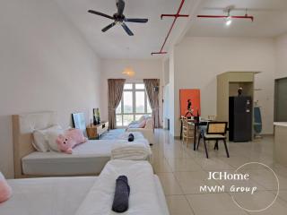 Manhattan Austin By JC Home - 5