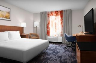 Fairfield Inn & Suites Dulles Airport - Sterling - 2