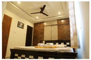 Padmavathi Homestay -2BHK 1BHK AC Apartments for group of families - Best location - Flyover to Alipiri gate - Walk to PS4 Veg Restaurant - Modular Kitchen - Super fast Wi-Fi- Near to Tirupati Bus Stand 2 KM-Near to Railway Station 2KM - Tirupati - 8