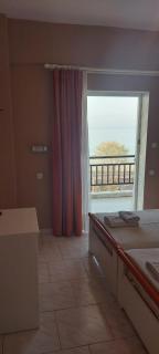 Seaside Studios - Paralia Dionisiou - 7