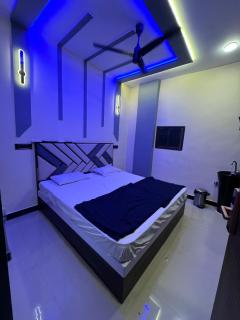 Budget home stay in kalina near bkc - 1