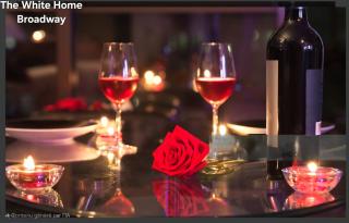 The White Home Broadway Love Room - Châteauroux - 2