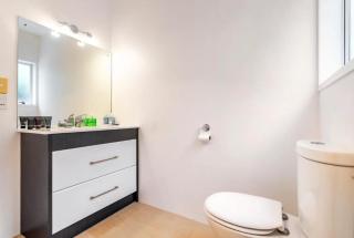 Private guest suite near the airport 1-4 guests - 6