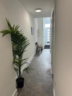 Stylish 3-Bedroom Apartment - Bristol - 3