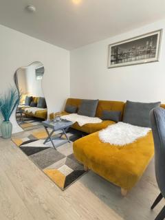 Cosy Modern Flat with garden - 8