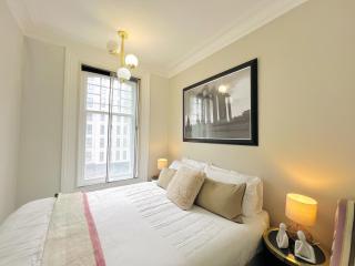 K Mansion Apartment in London - 6