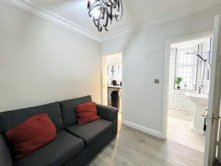 K Mansion Apartment in London - 5